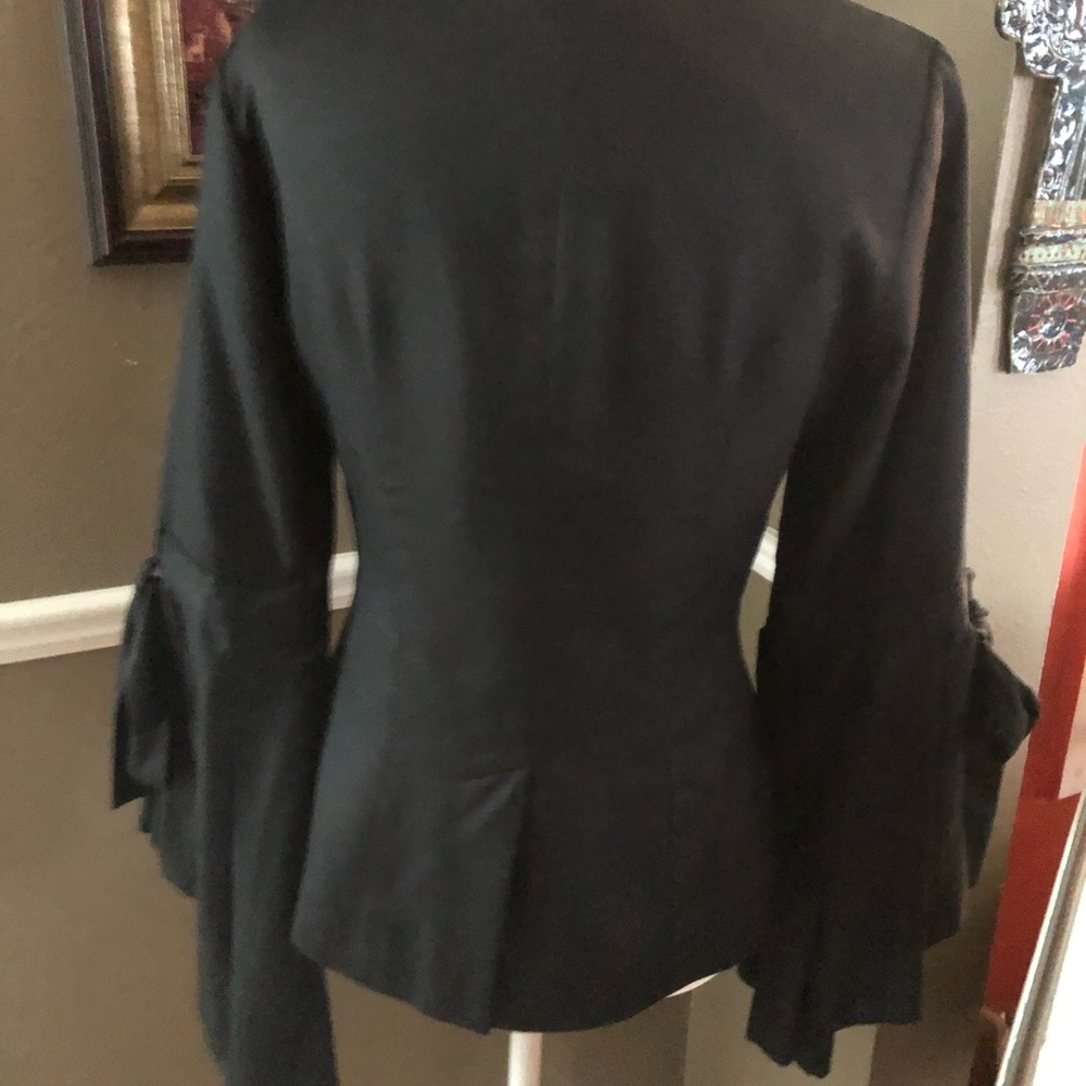 Gorgeous Jacket - Picture 2 of 5